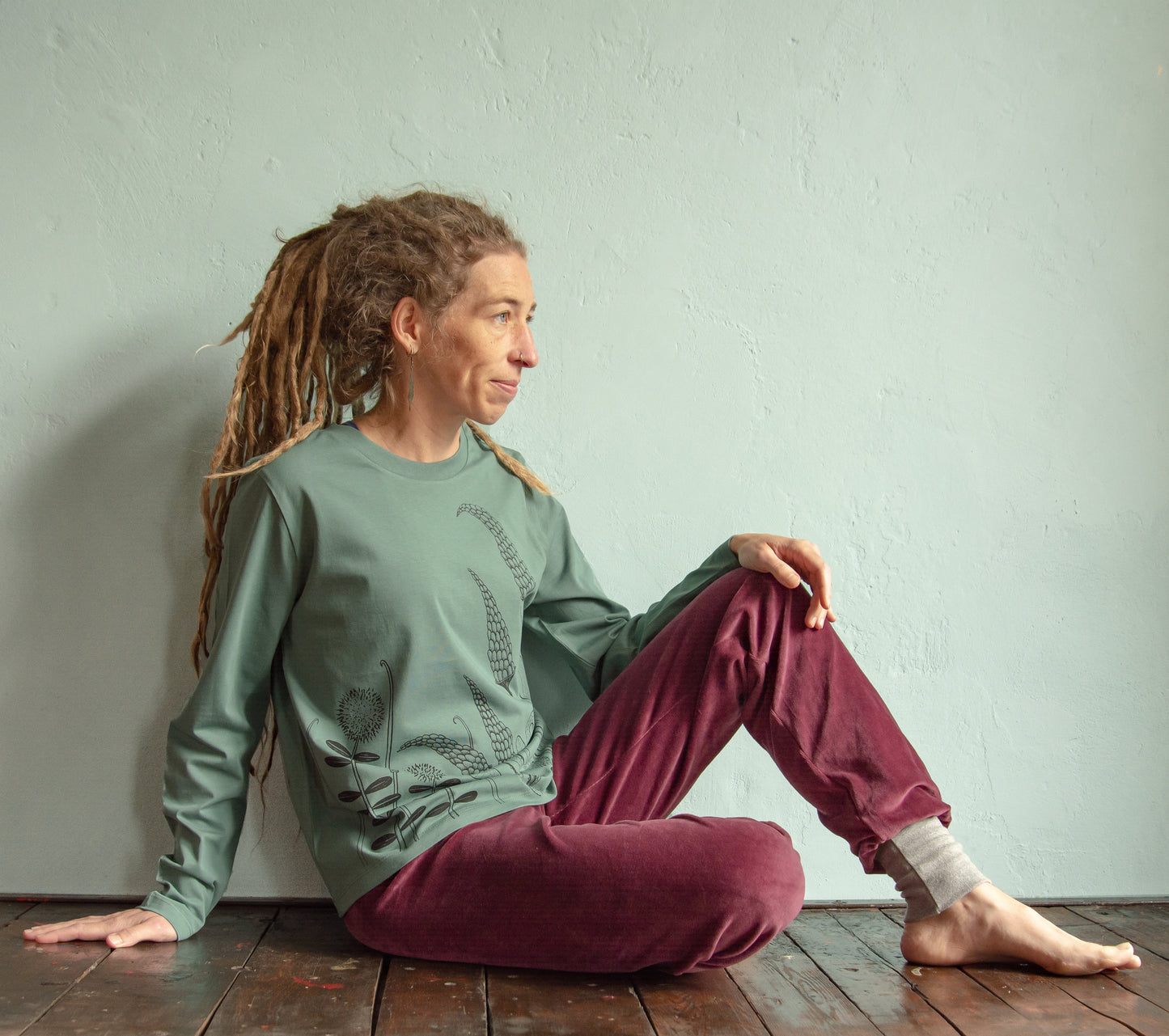 Bio Yogahose aus Nicki in berry / heather grey