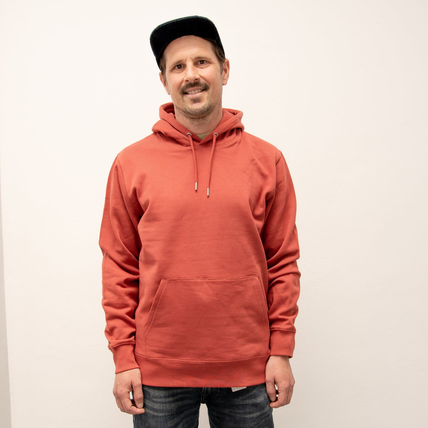 Unikat Kaffee-Hörnchen unisex in earthy red S