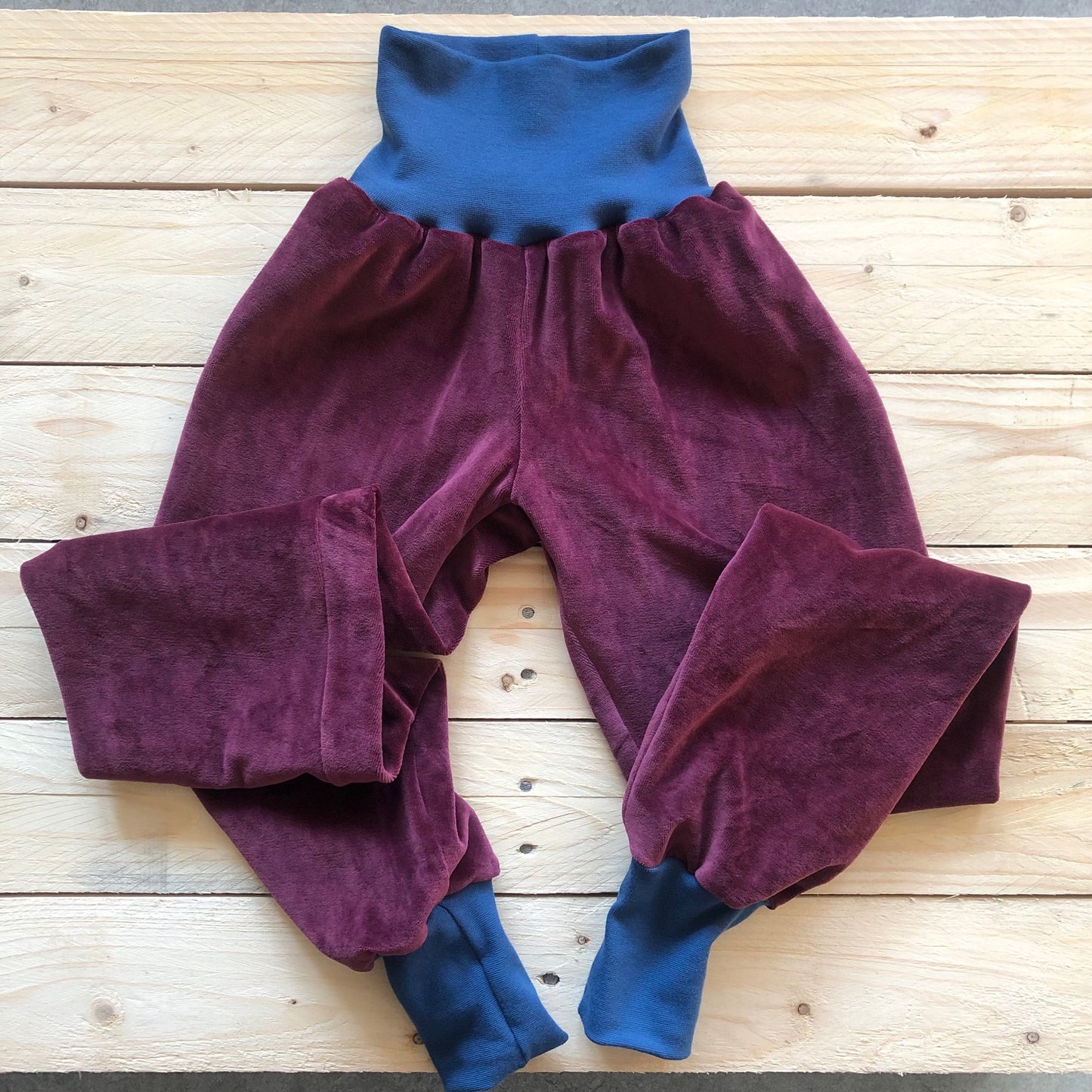 Kinder Nickihose in berry / atlantic blue 122