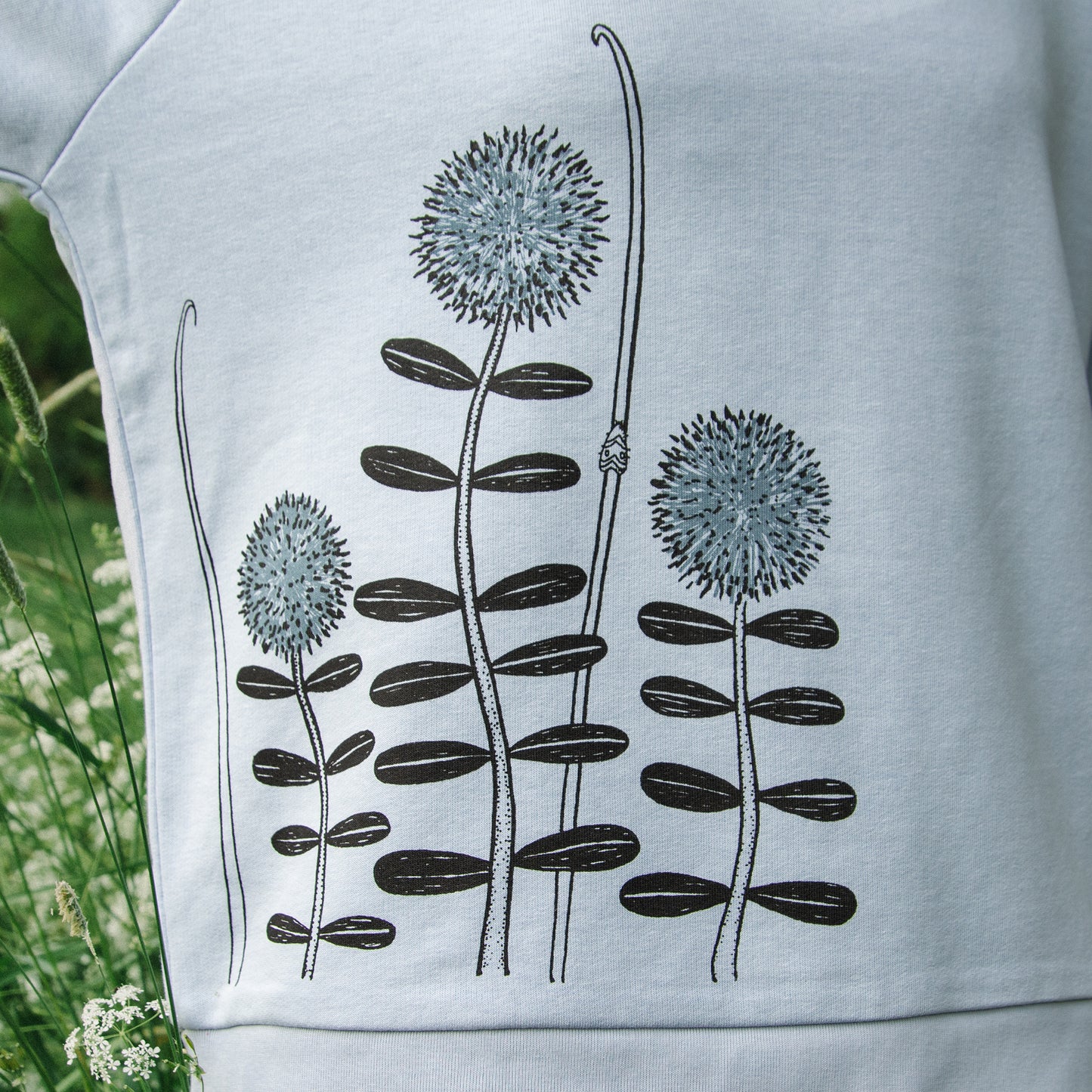Waldblumen Pulli in serene blue S-XXL