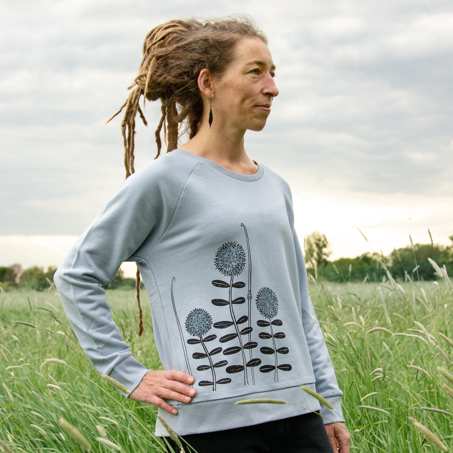 Waldblumen Pulli in serene blue S-XXL