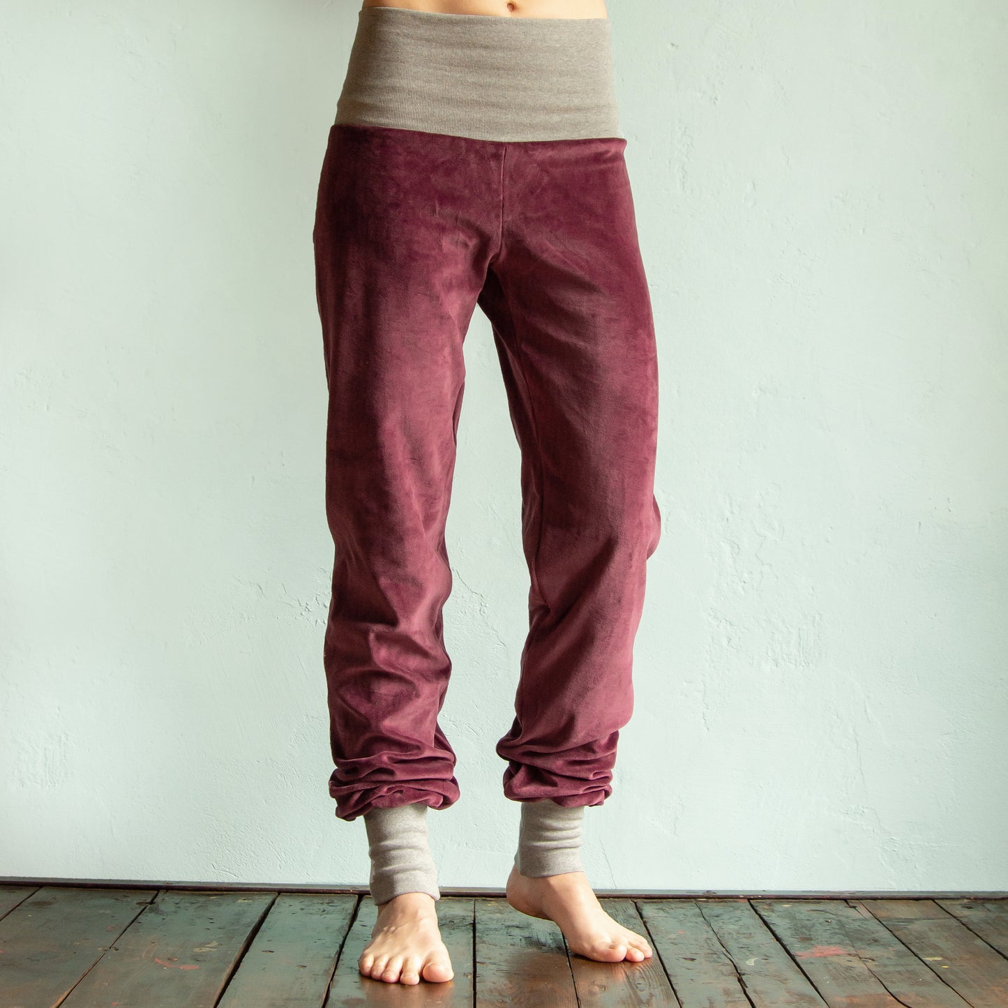 Bio Yogahose aus Nicki in berry / heather grey
