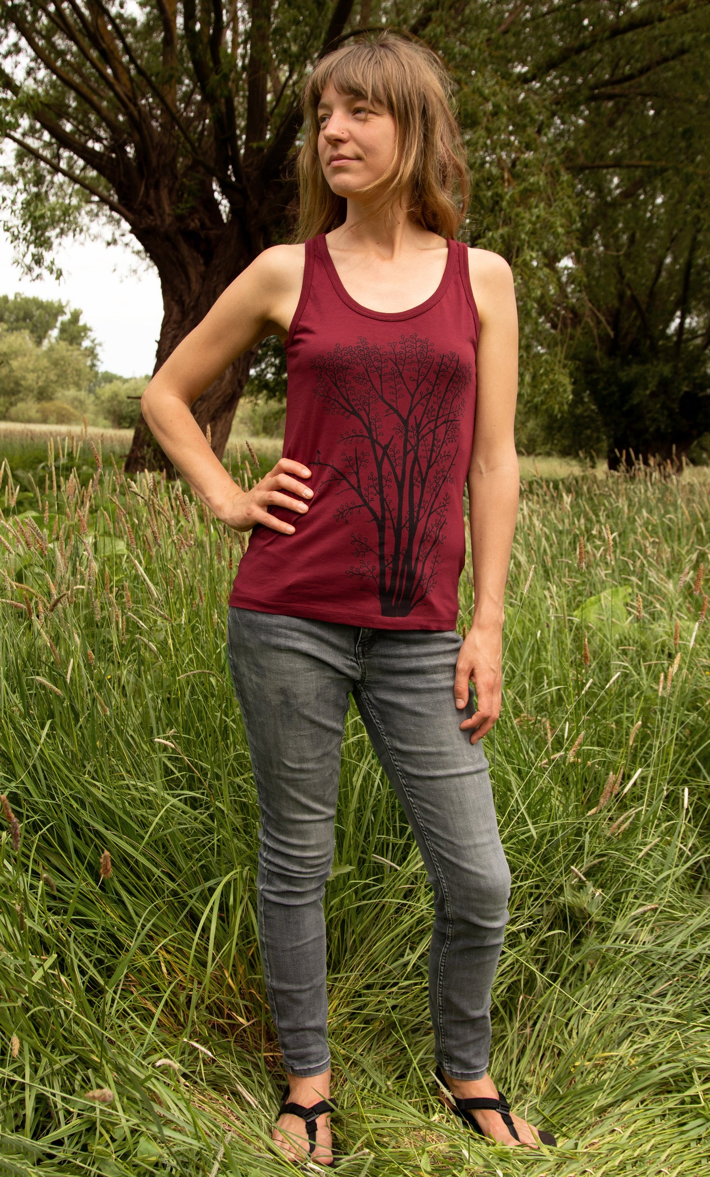 Erle mit Elster Tank-Top in burgundy