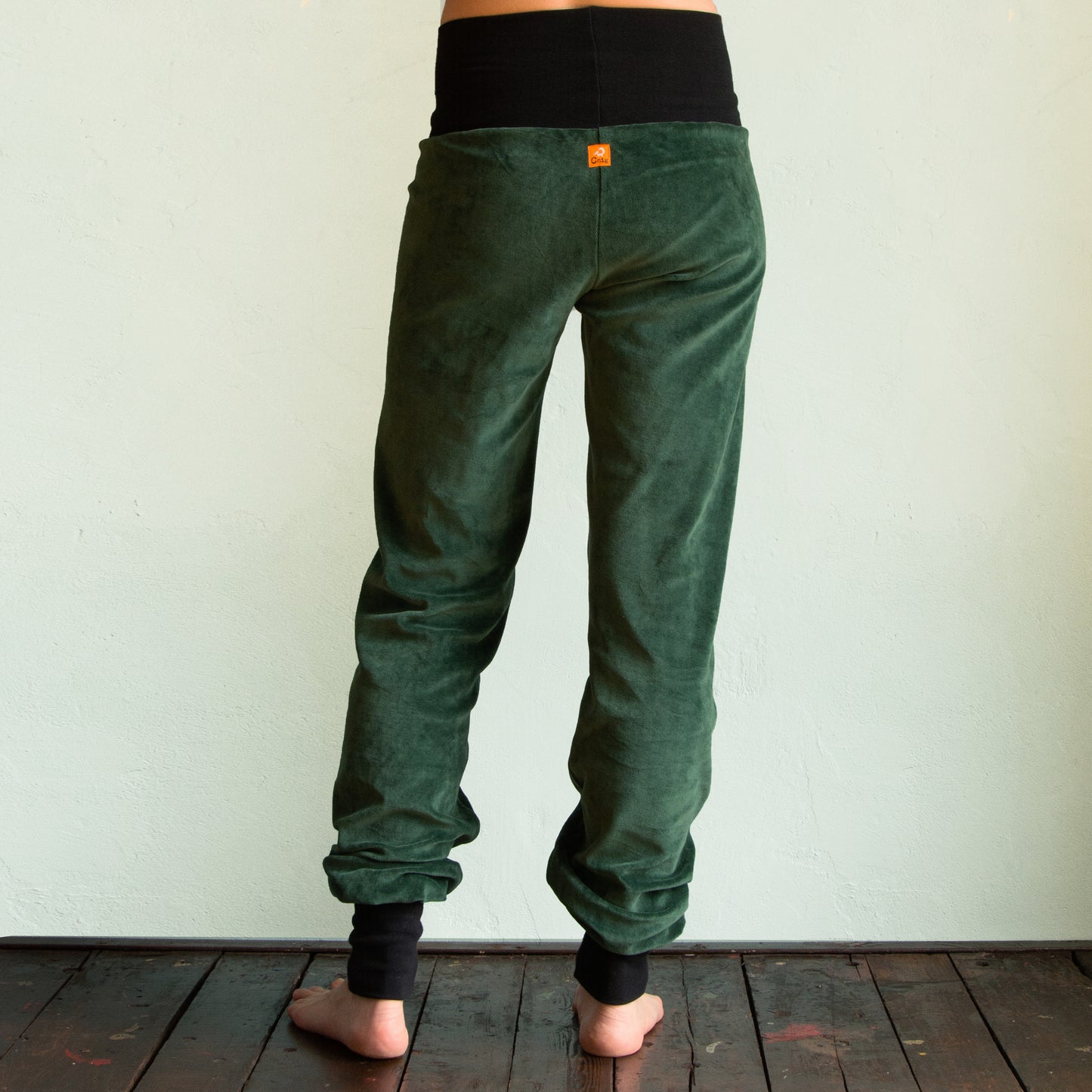 Bio Yogahose aus Nicki in bottle green / schwarz