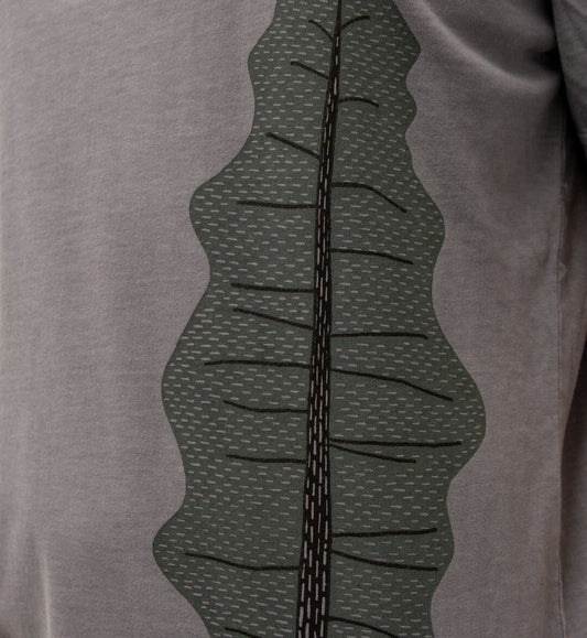 Unikat Tanne T-Shirt in Gr. dyed Lava Grey XS