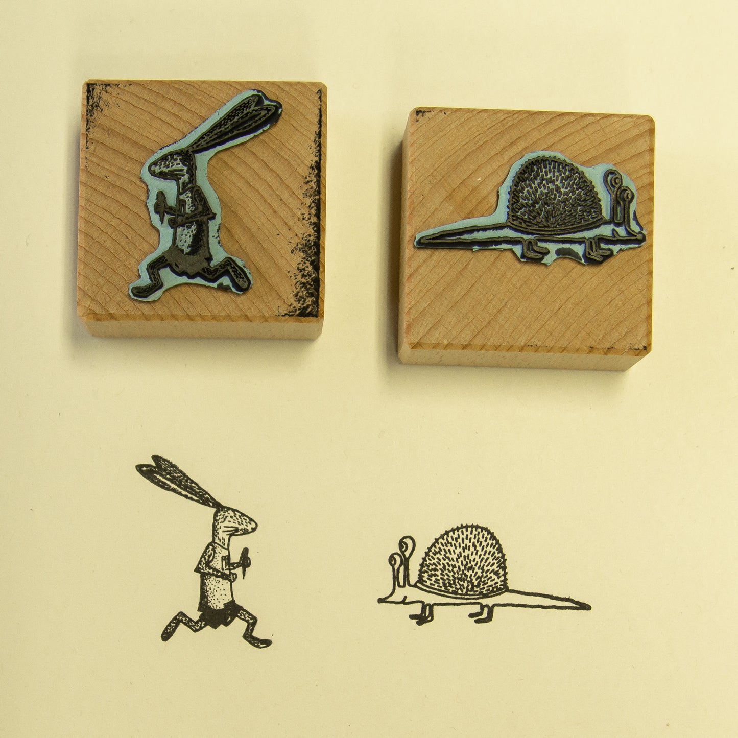 B-Ware Stempel 2er-Set aus Buchenholz Laufhase & Schnigel