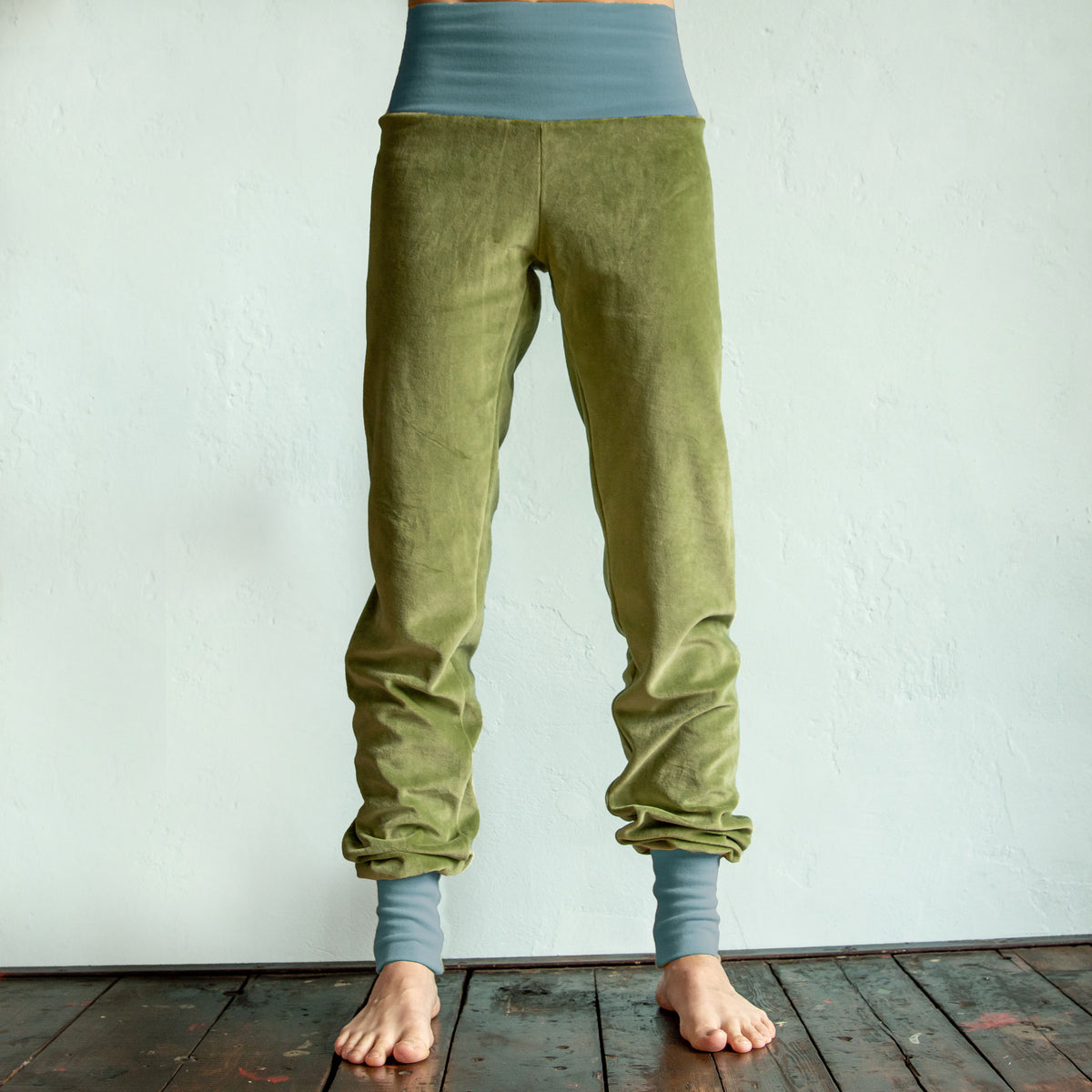 Bio Yogahose aus Nicki in moss green / seagreen S, M, L