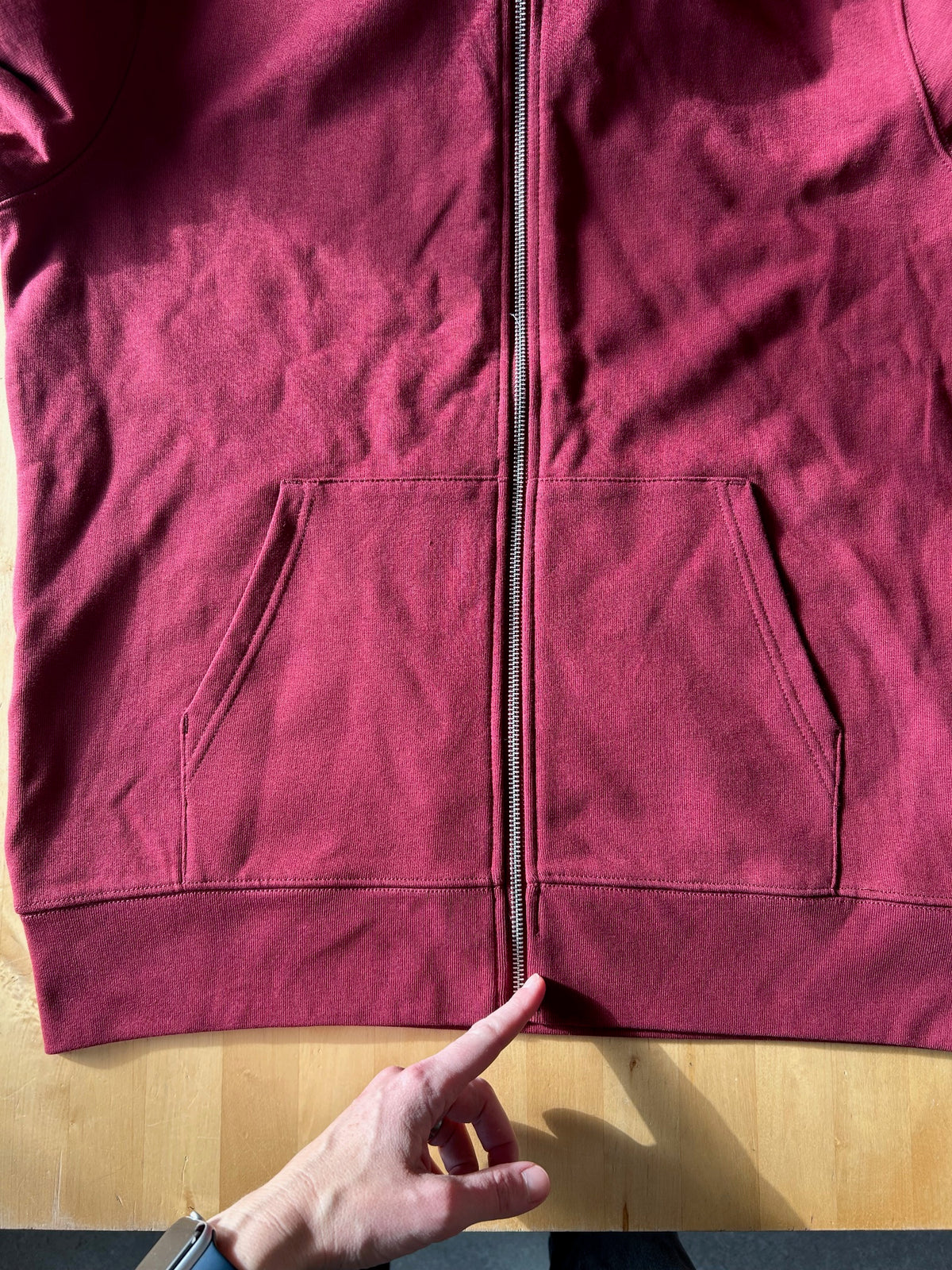 B-Ware Erle mit Elster Kapuzenjacke unisex in burgundy M