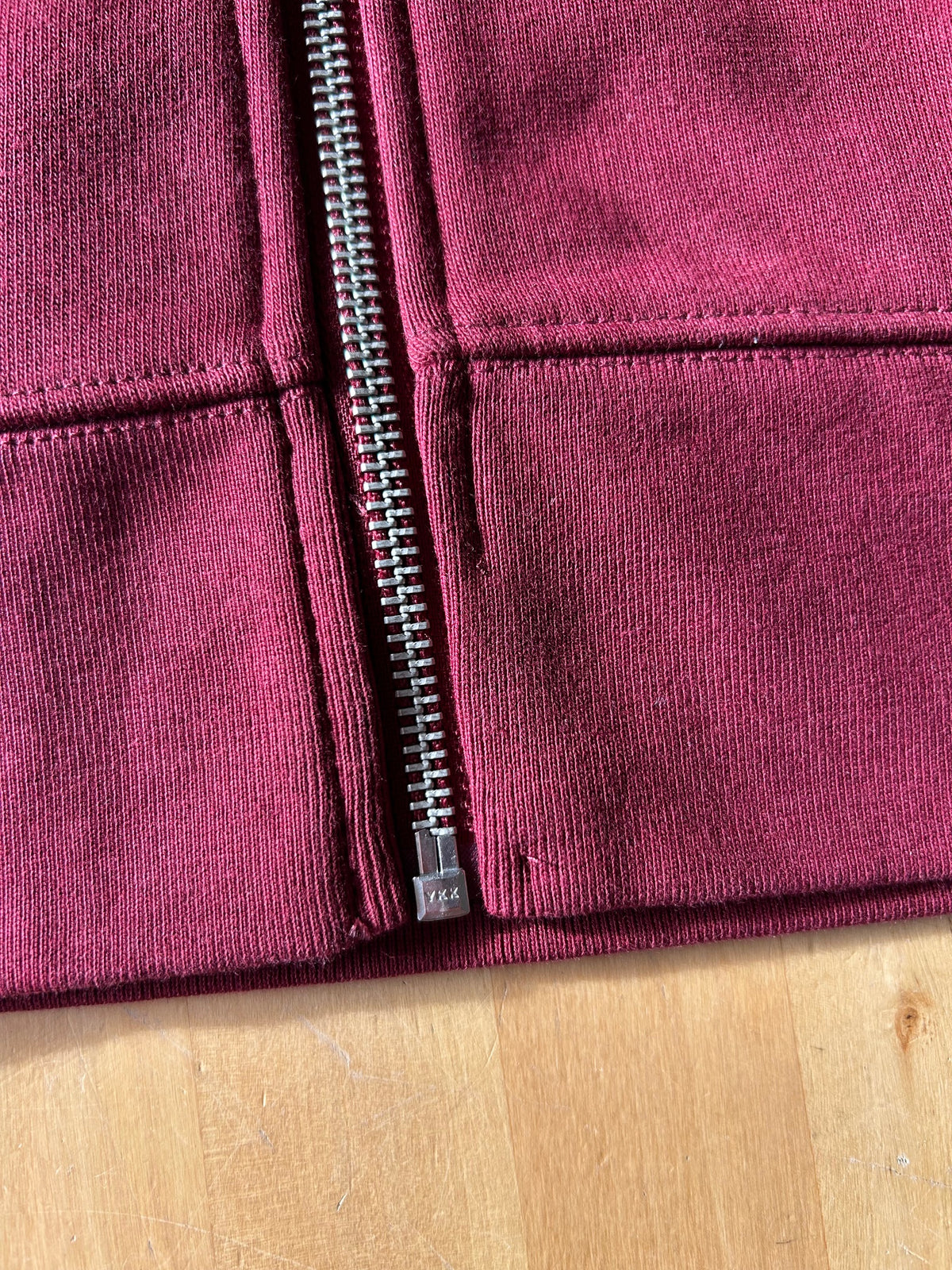 B-Ware Erle mit Elster Kapuzenjacke unisex in burgundy M