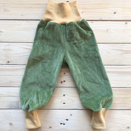 Kinder Nickihose in moss green / light yellow 128