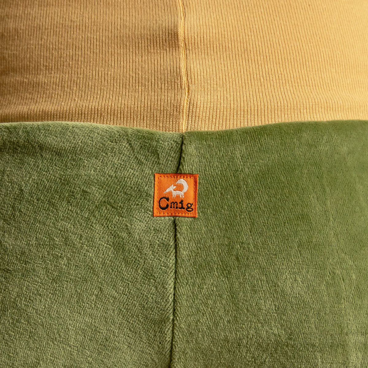 Bio Yogahose aus Nicki in moss green / light yellow S, M, L
