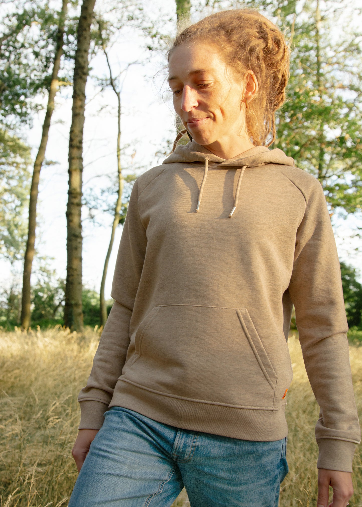 Erle mit Elster Hoodie in heather sand