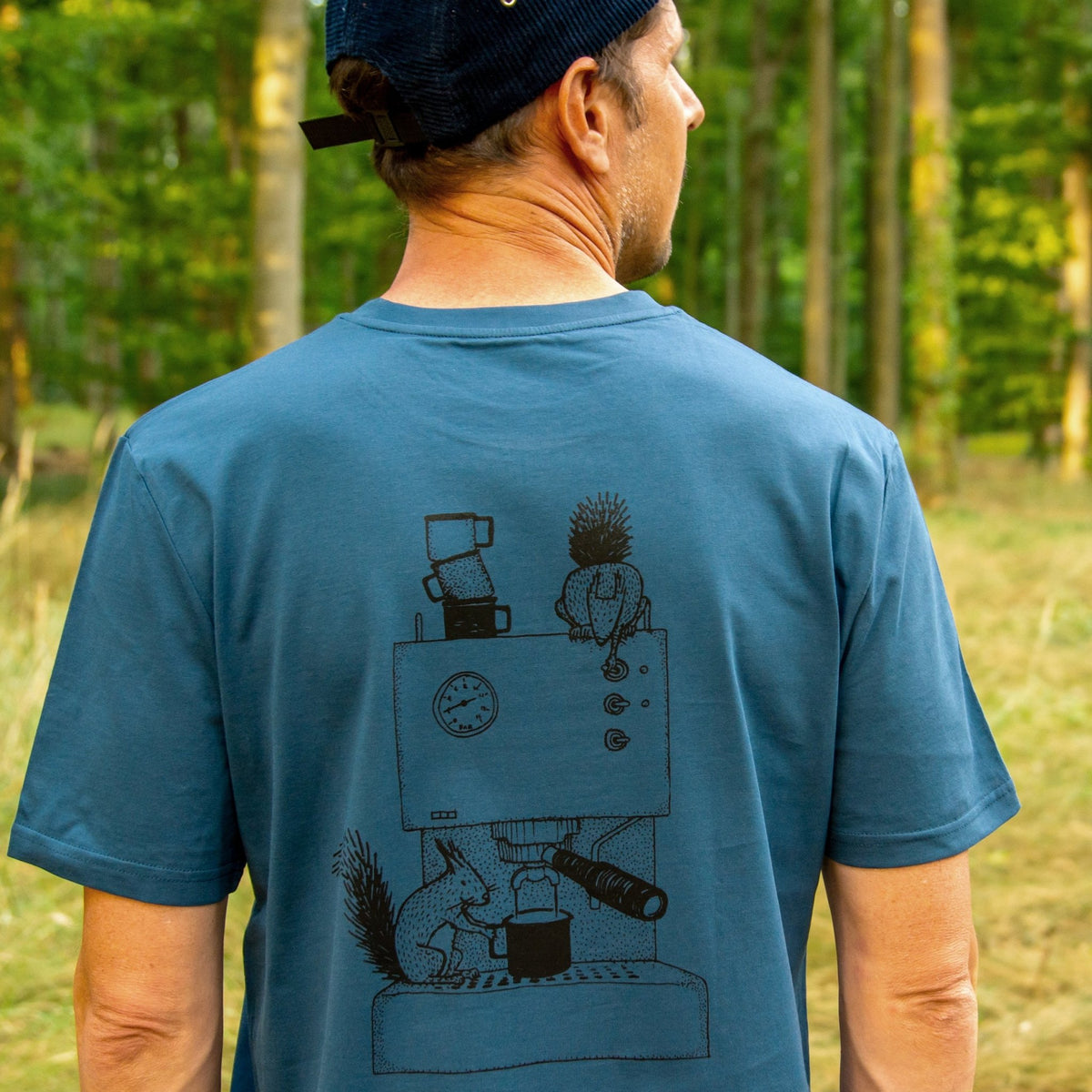 Kaffee T-Shirt mit Eichhörnchen und Espressomaschine