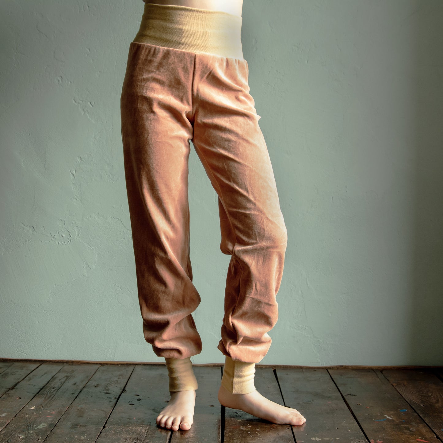 Kinder Nickihose in peach bloom / light yellow 98