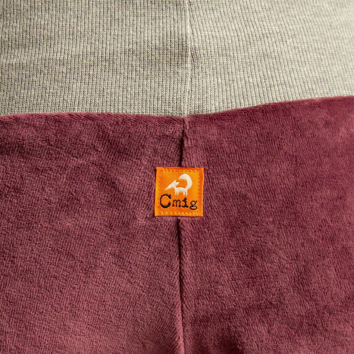Bio Yogahose aus Nicki in berry / heather grey