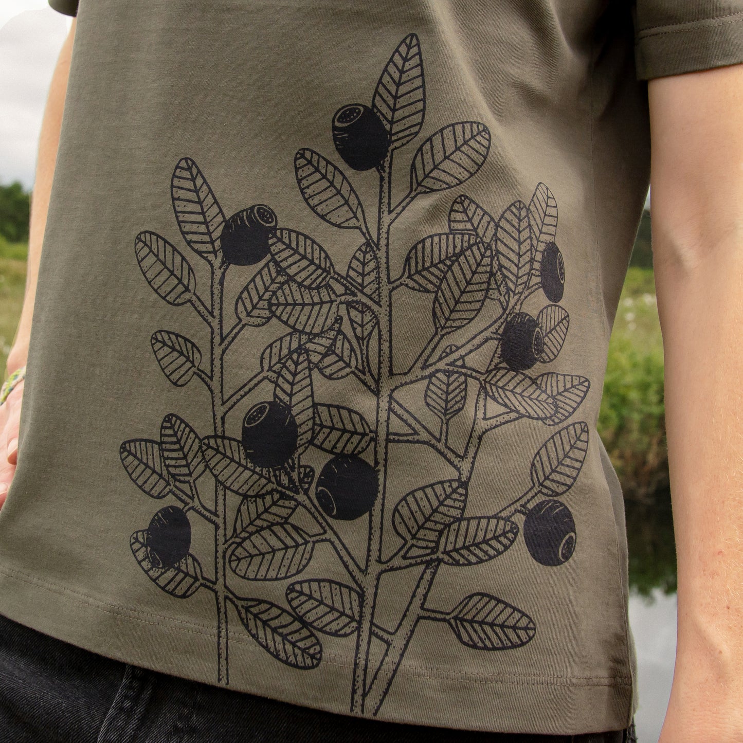 Blaubeer T-Shirt in khaki XS-XXL