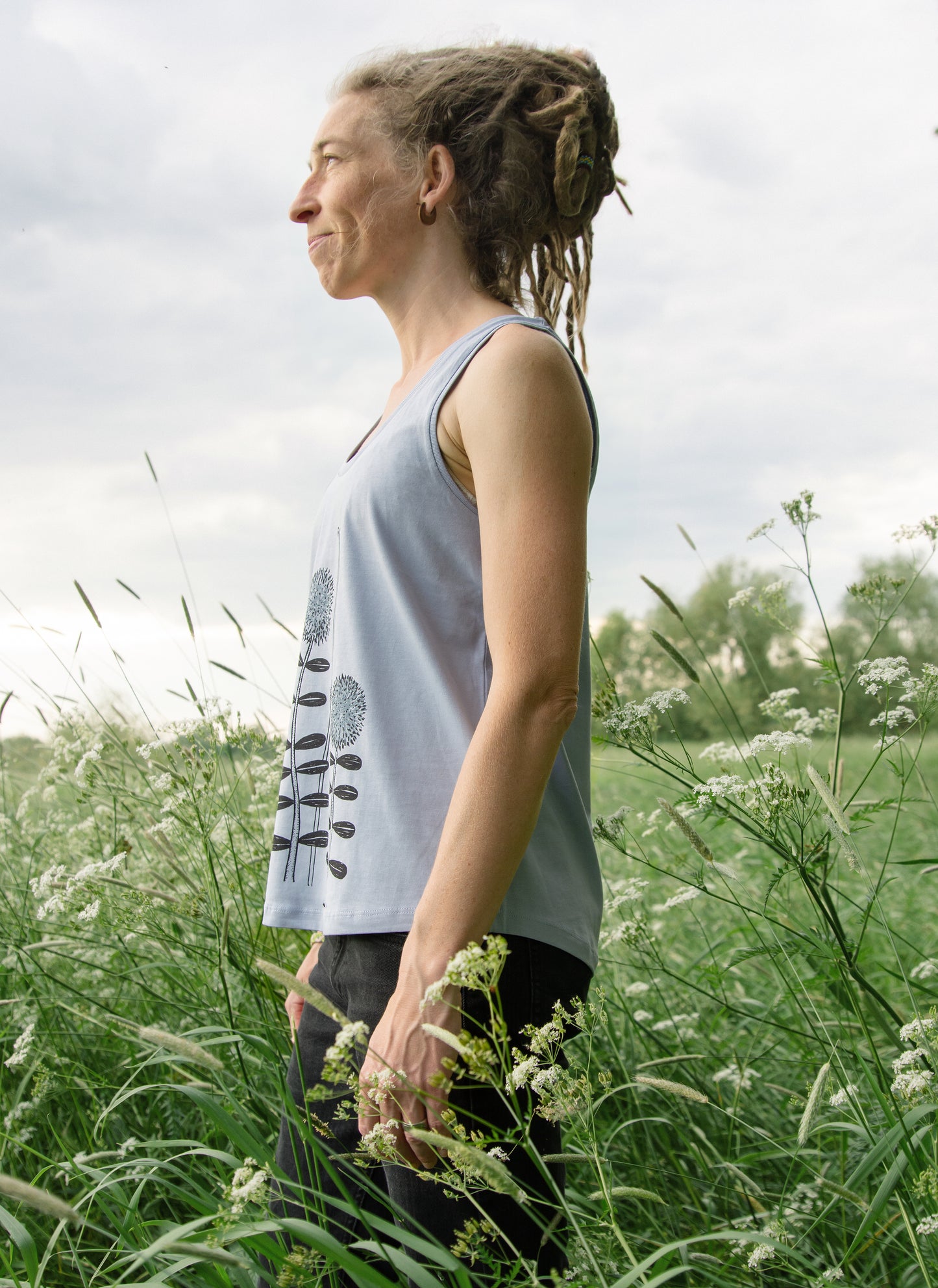 Waldblumen Tank-Top in serene blue XS-XXL