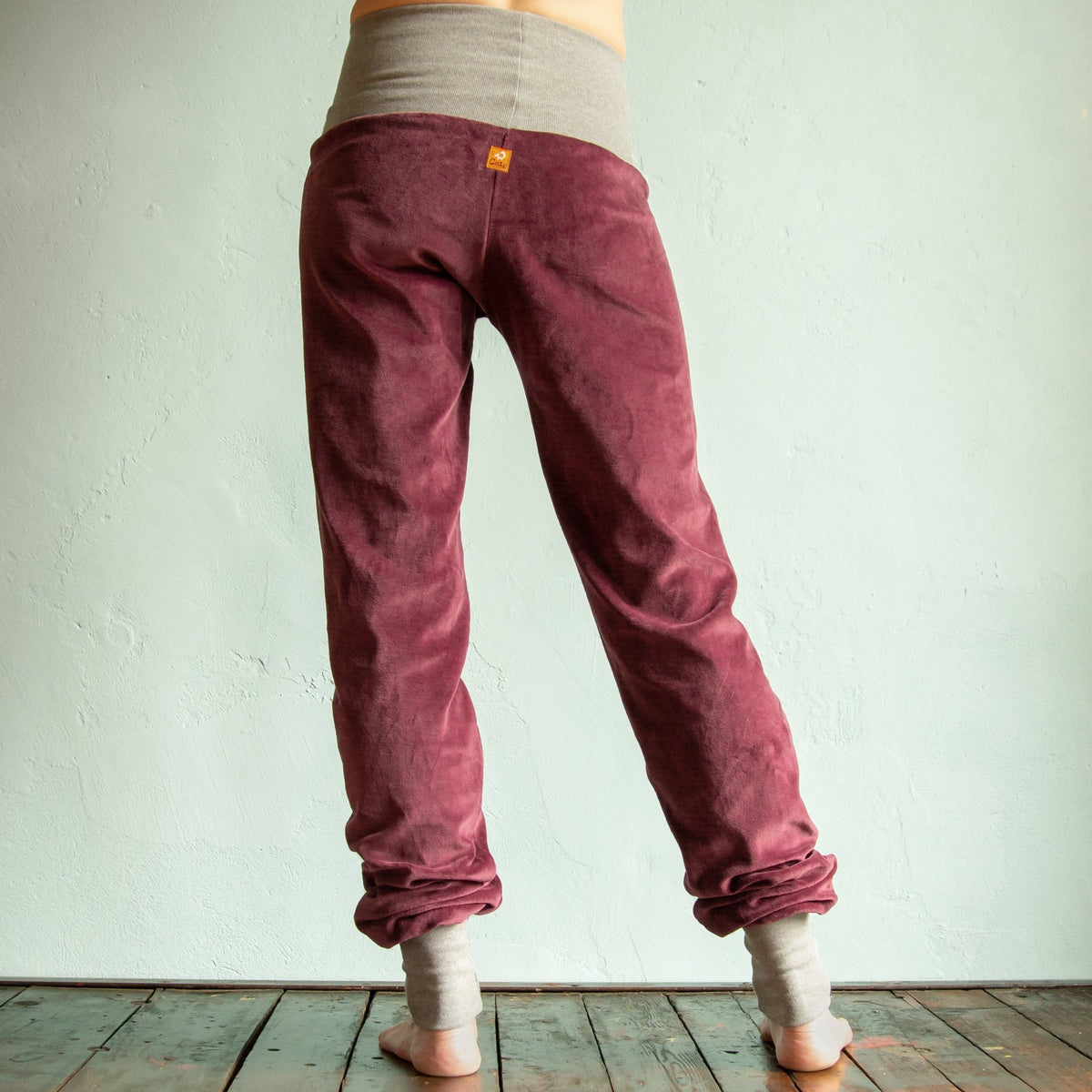 Bio Yogahose aus Nicki in berry / heather grey