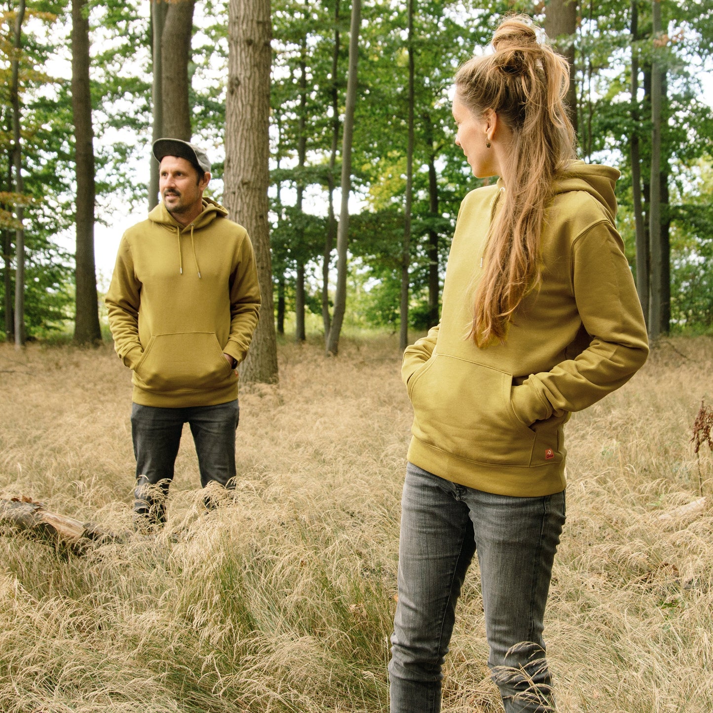 Reisewiesel Hoodie unisex in olive oil XS, S