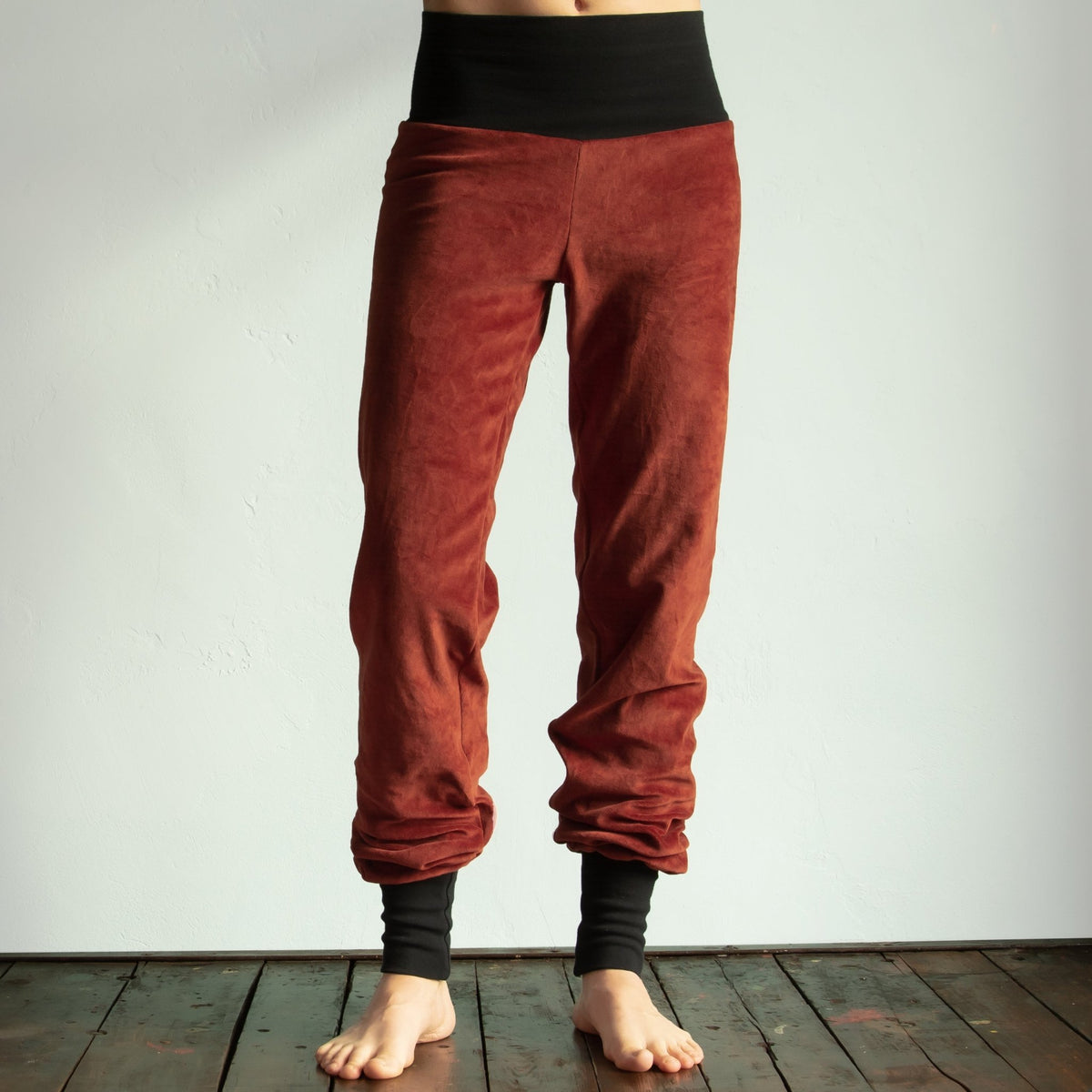 Bio Yogahose aus Nicki in rost / schwarz S, M, L