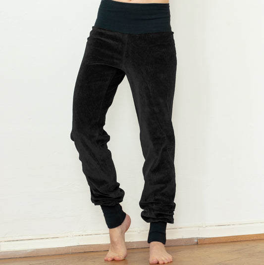 Bio Yogahose aus Nicki in schwarz